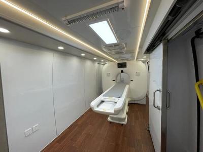 移動(dòng)科技賦能健康防線 閔行首臺(tái)移動(dòng)CT車(chē)提升疫情防控與便民體檢能力